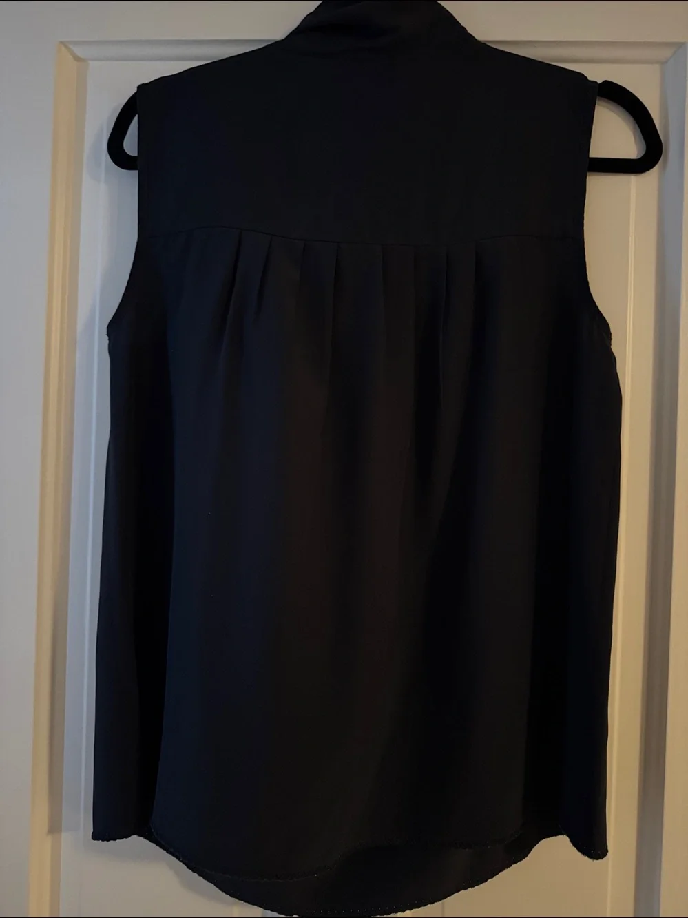 CHANEL Vintage Pre-Fall 2007 Navy Sleeveless Blouse with Bow — Karl Lagerfeld